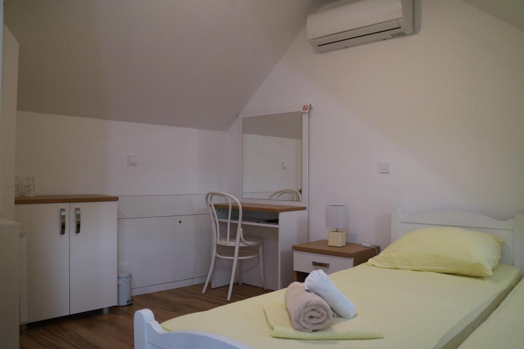 Studio Apartments & Rooms Lela, Sipan Island 斯潘卡卢卡 外观 照片